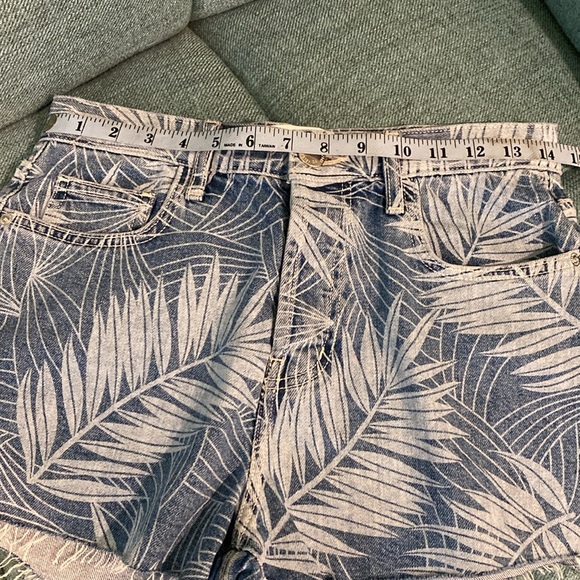 NWT CURRENT ELLIOTT ULTRA HIGH WAIST DENIM TROPICAL SHORTS SZ 27 WILEY PALM - Picture 7 of 9